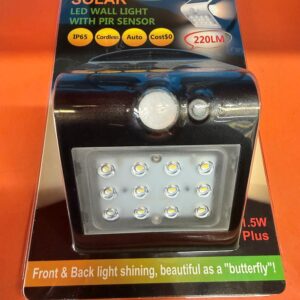 1.5W LED SOLAR WALL LIGHT PIR