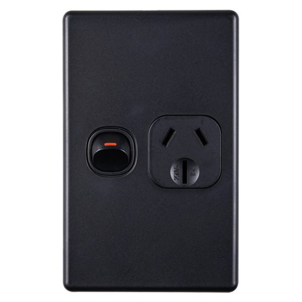 10A SINGLE POWERPOINT VERTICAL MATT BLACK