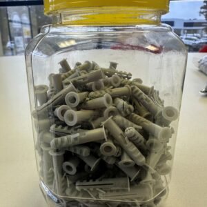 6X30 NYLON PLUG (250PCS)