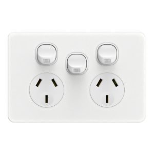 DOUBLE POWEROOINT WITH EXTRA SWITCH