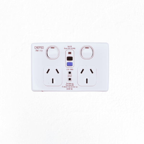 RCD DOUBLE POWERPOINT HORIZONTAL WHITE 10A