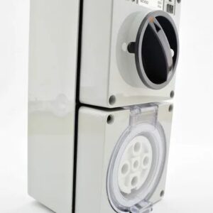 32A 5 PIN SWITCHED SOCKET IP66