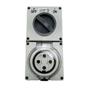 32A 4PIN UNSWITCHED SOCKET